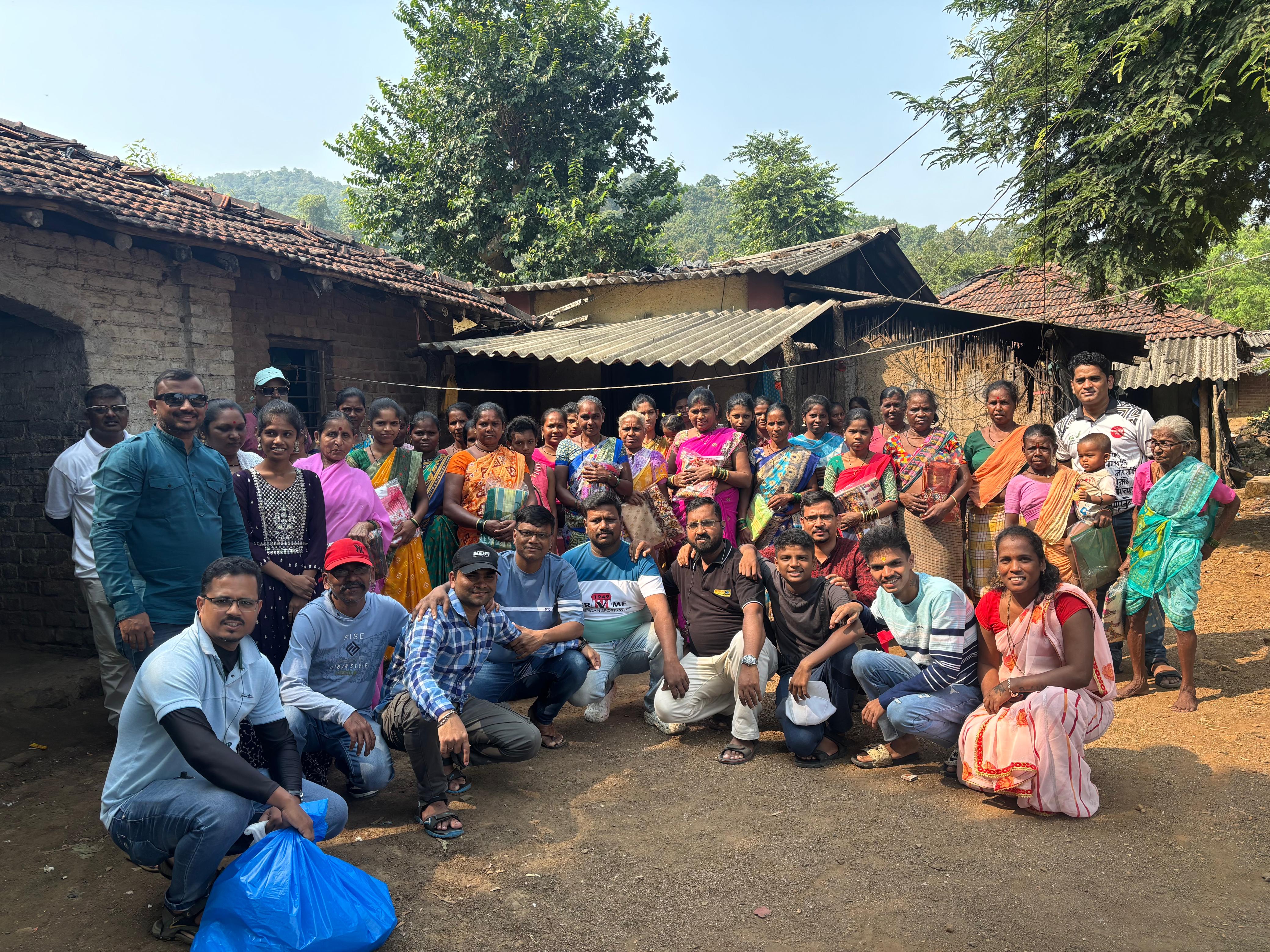 नवरात्री उत्सव : २०२५ -आदीवासी पाडयावर - साडया वाटप , करंजोन ,तिल्हेर पल्लीपाडा,पारोळ-डोंगरीपाडा 